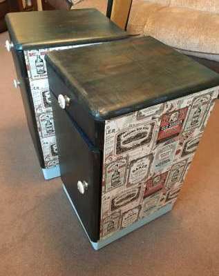 A Pair of alcohol Motif bedside&nbsp;cabinets