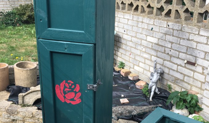 Three compartment storage&nbsp;unit