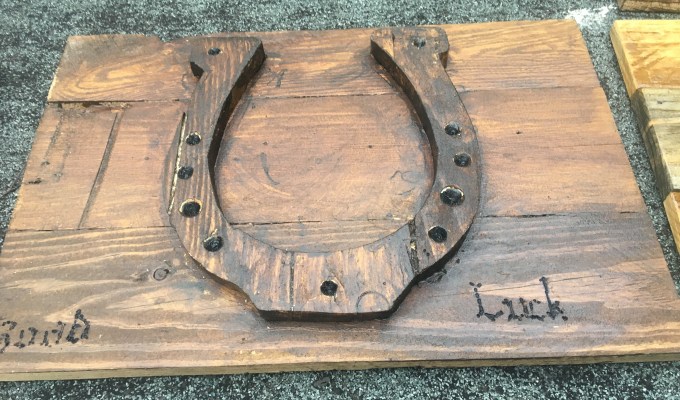 Hand made horse shoe&nbsp;plaques