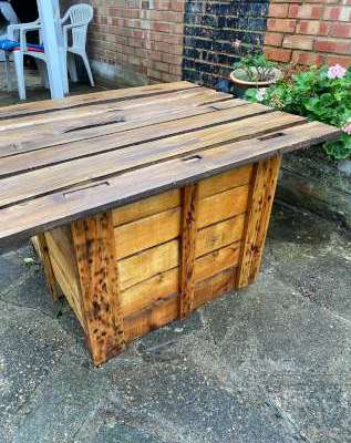 Garden table with&nbsp;storage